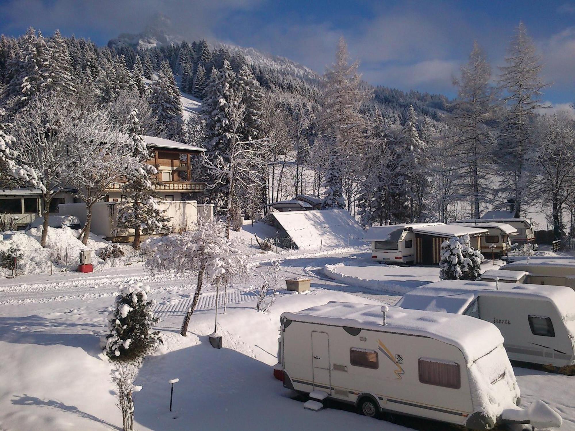 App 1 - Farbennest Mit Fruehstueck Teekueche, Sommerbergbahnen Inkl Tannheim Exterior foto